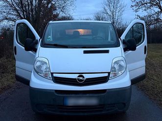 opel vivaro kombi bua van auto transporter