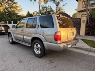 2001 infiniti qx4