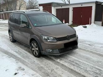 volkswagen cross touran