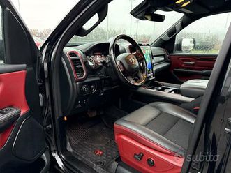 ram 1500 v8 hemi crew cab - rebel