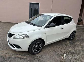 lancia ypsilon 0.9 t.air 85 cv 5p. s&s dfn gold