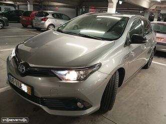 toyota auris 1.8 hsd comfort +p.sport+navi