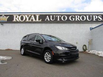 used 2021 chrysler voyager lxi