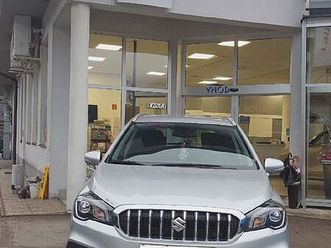 suzuki sx4 s-cross 1.4 boosterjet premium 4wd