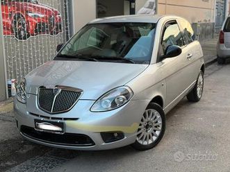 lancia ypsilon unika◊neopatentati◊