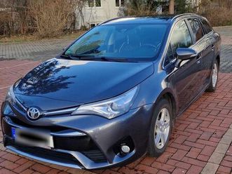 toyota avensis 1,8-l-valvem. edition s plus, tüv neu