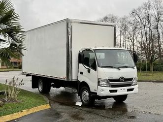 2016 hino 195 20-foot diesel cube van with loading ramp