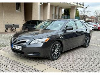 toyota camry 2.4 hybrid (automata)