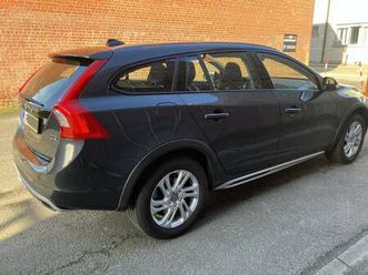 v60 cross country 2.0 d3 momentum