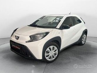 toyota aygo x 1.0b (72 cv) active s-cvt