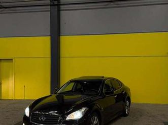 infiniti m 35h premium gt(voll austatung,autobahnkilometer)