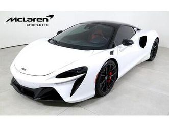 used 2024 mclaren artura techlux