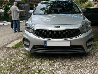 kia carens
