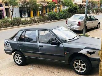 309 essence 8 chevaux en bon état