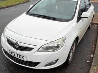 vauxhall, astra, hatchback, 2012, manual, 1686 (cc), 5 doors