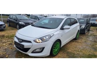 hyundai i30 ≫ 2013 • 4 700 eur • id
