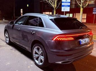 audi q8 l-hev premium