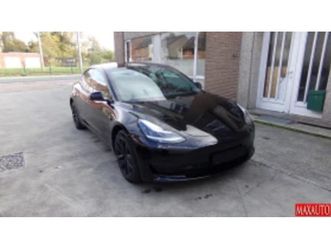 tesla model 3 long range ≫ 2019 • 21 300 eur • id