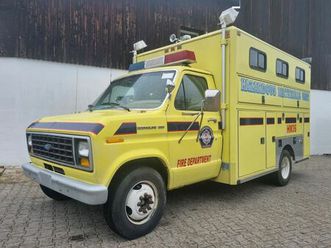 ford econoline *us ambulance**camper**food truck*