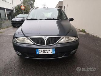 lancia y 1.2 8v 2002