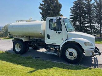 2005 freightliner business class m2 water truck