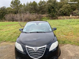vends lancia ypsilon