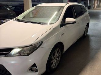 toyota auris touring sport