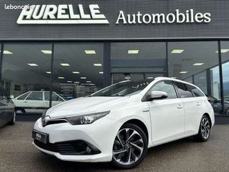 toyota auris touring sports hsd 136h design