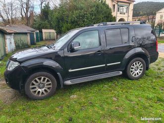 vends nissan pathfinder
