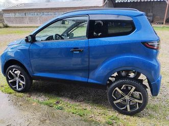 aixam crossover premium 2024 bleu saphir