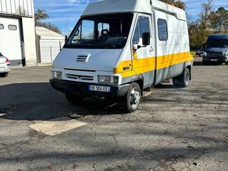 renault b110 dépanneuse