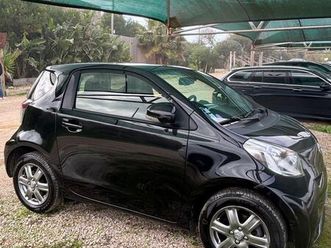 vends toyota iq - 52 000 kms - parfait état