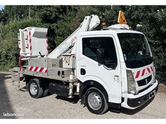 renault maxity 2.5 dxi avec nacelle – année 2011 ?