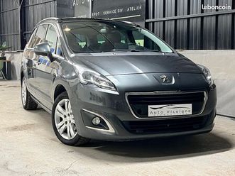 peugeot 5008 allure / 1.6 hdi 115 ch / 1 ere main / 7 places / toit pano / entretiens à jours