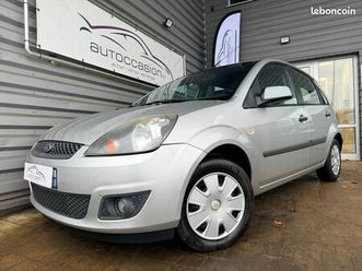 ford fiesta 1.4 92000km courroie ok / clim / vitre électrique verrouillage centralisé / ....