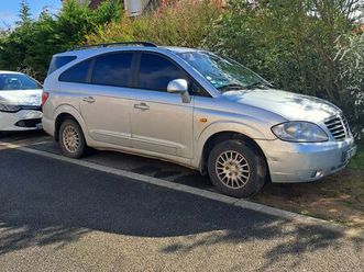 vends ssangyong rodius