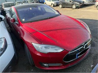 tesla model s grêlée