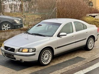 volvo s60 2.4,1.majitel,servis jen volvo