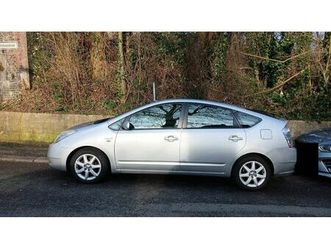 toyota prius ii 1.5 hybrid automatik / tüv 03/2027