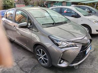 toyota yaris 1.5 hybrid automatica 5p active