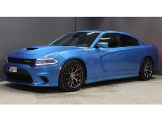 srt 392 6.4 v8 492ch