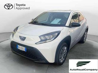 aygo x 1.0 vvt-i 72 cv 5 porte active