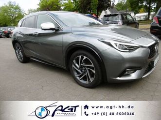 infiniti q30 1.5d luxe nav led alcantara keyless cam pdc
