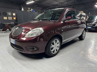 lancia ypsilon 1.2 argento neopatentati