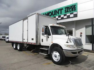 2018 international 4400 cummins 4400 tandem 26ft box with drill
