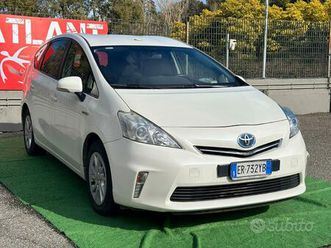 toyota prius 1.8 active