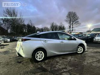 toyota prius 2017