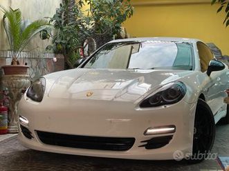porsche panamera 4.8 4s,.