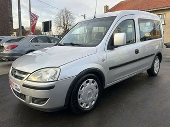 tour 1.3 cdti essentia (hayon)