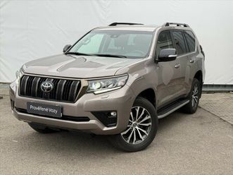 2,8 executive family